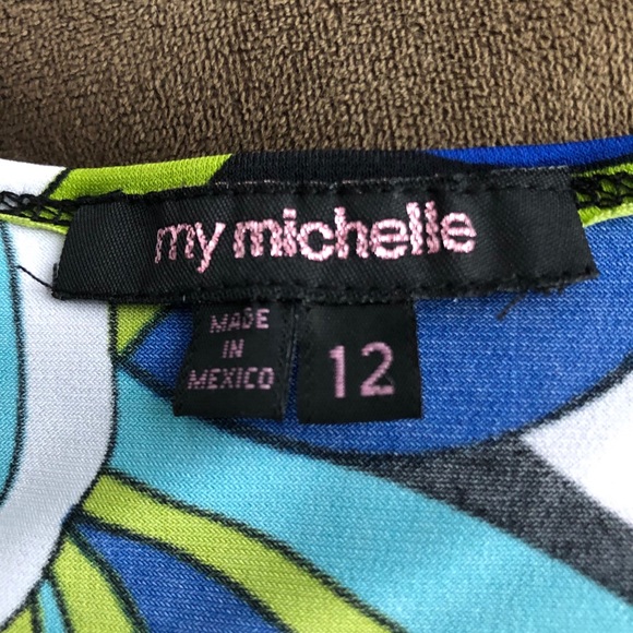 Dress - Picture 7 of 7